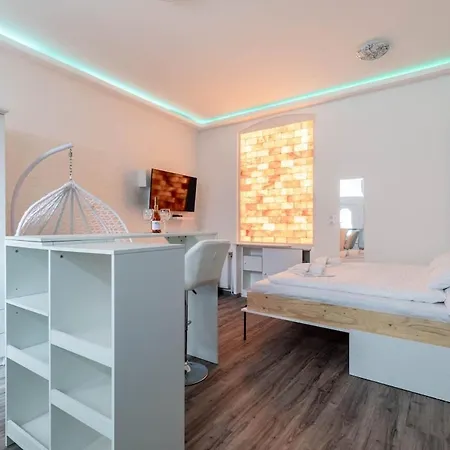 Apartment Phoenix - Himalayan Salt & *